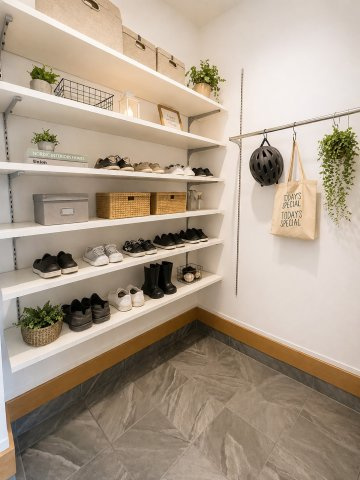 上・下立売通黒門東入橋西二町目　新築プラン付の完成予想図|【新築施工例】
※本画像は実際の写真にCG加工しております。家具は付属しておりません。