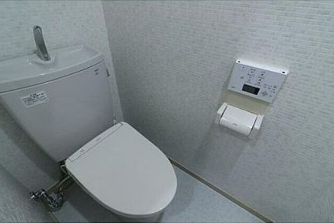 小出ビルのトイレ