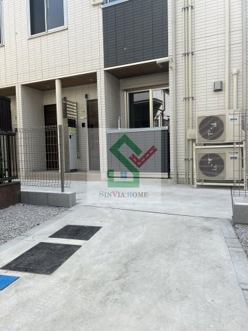 グラナーデ東大泉のエントランス
