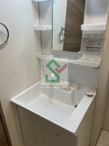 グラナーデ東大泉の独立洗面台