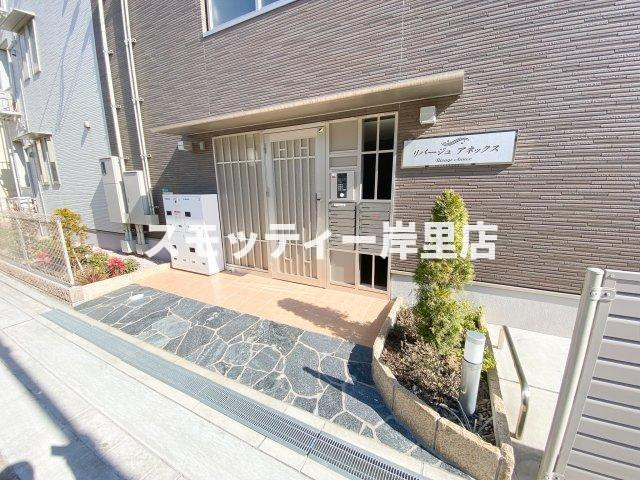リバージュ　アネックスのエントランス