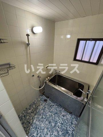 鯉川マンションの浴室