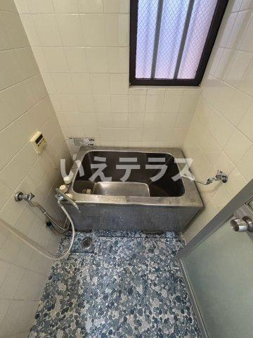 鯉川マンションの浴室