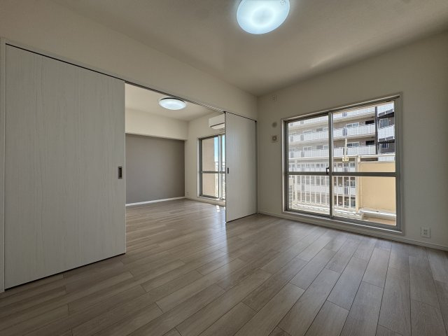 ウエステージ明石弐番館の居間・リビング