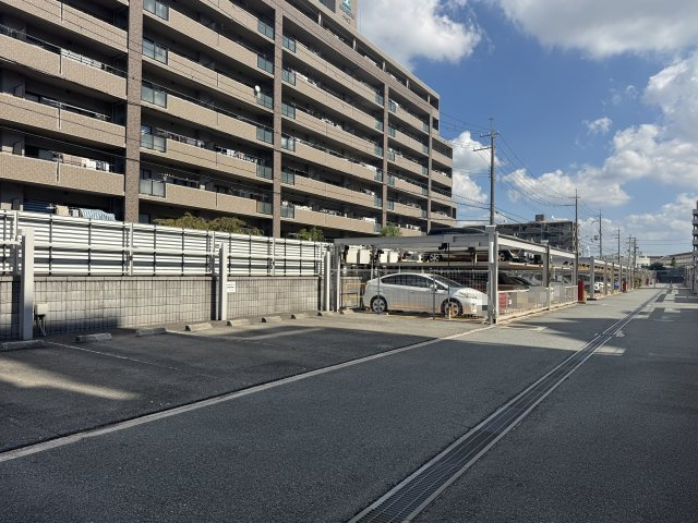 ウエステージ明石弐番館の駐車場