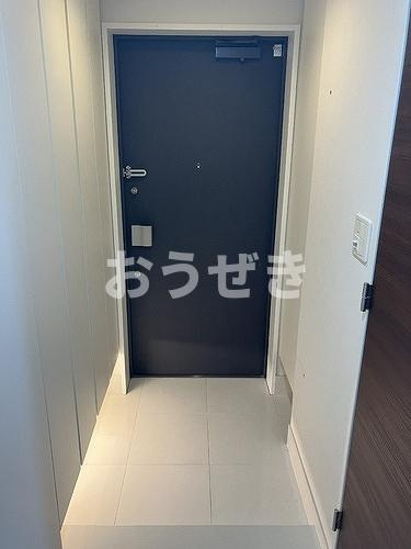 サンタクス横浜ｍｉｄの玄関