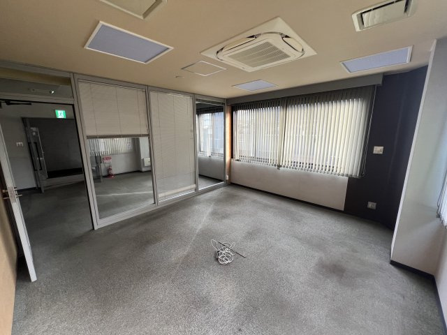 大阪市平野区背戸口２丁目の店舗事務所の内装