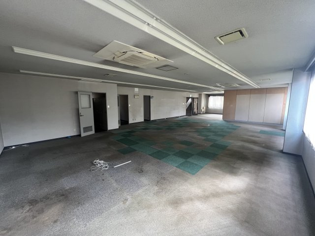 大阪市平野区背戸口２丁目の店舗事務所の内装