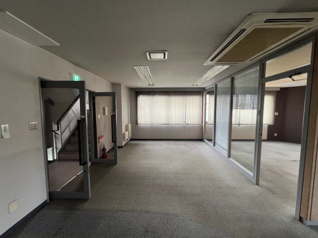 大阪市平野区背戸口２丁目の店舗事務所の内装