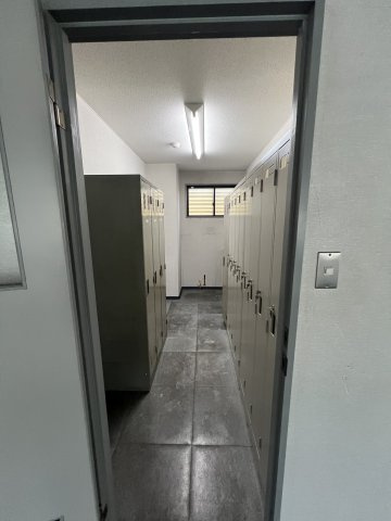 大阪市平野区背戸口２丁目の店舗事務所の内装