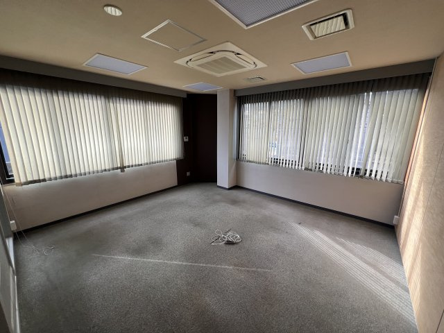 大阪市平野区背戸口２丁目の店舗事務所の内装