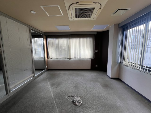 大阪市平野区背戸口２丁目の店舗事務所の内装