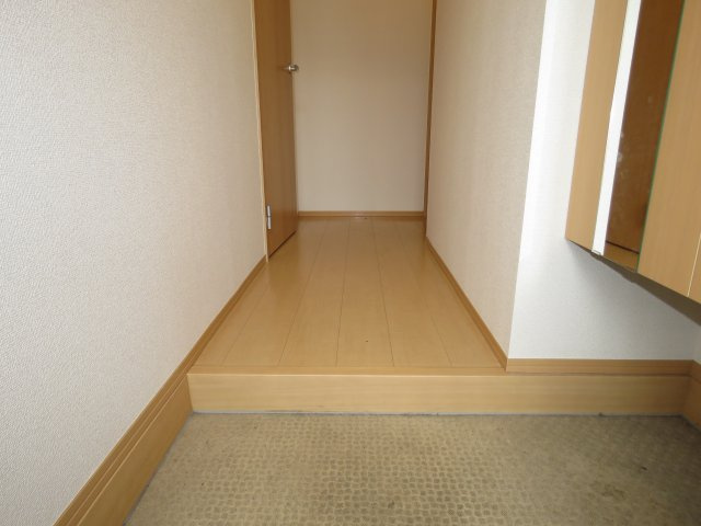ノーブルエルミタージュの玄関