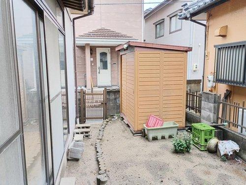 藤見町1丁目　売家の庭|現地（2024年11月）撮影
