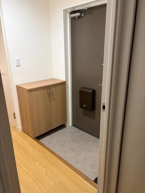 ＷＯＯＤＥＮ　ＢＥＬＬ（ウッデン　ベル）の玄関