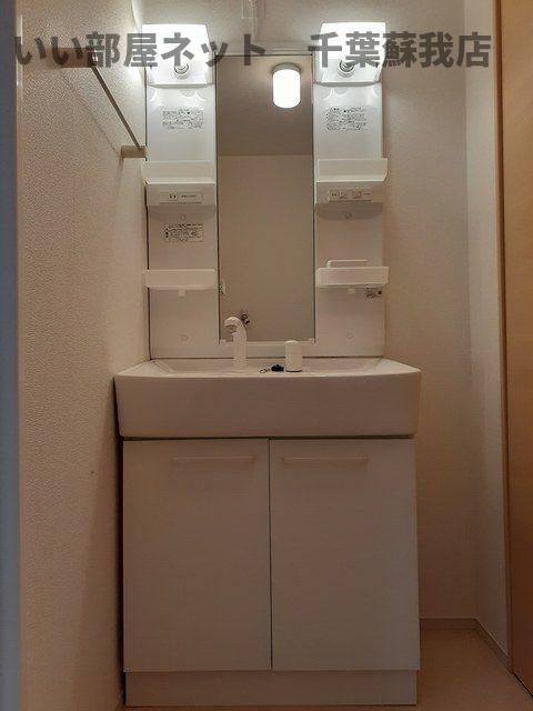 アルエットの洗面所|明るい洗面所です