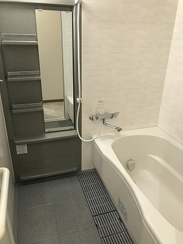 熊本市中央区新屋敷１丁目の賃貸マンションの浴室