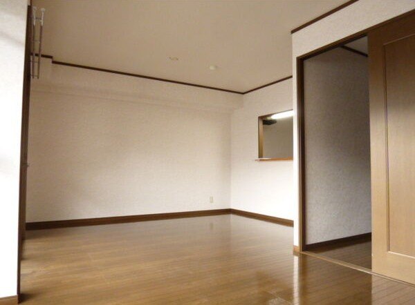 シャルム名東の居間・リビング
