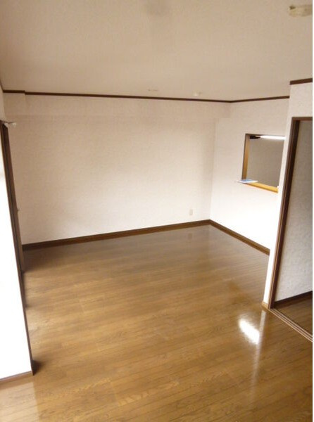 シャルム名東の居間・リビング