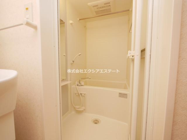 ジュネスＯ．Ｃ．Ｕの浴室