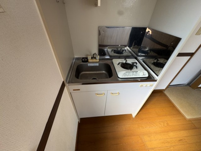 【キッチン】 | エムズコート | 退去前につき別のお部屋の写真です。