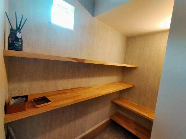 佐々町小浦蓄電池付き築浅戸建ての内装