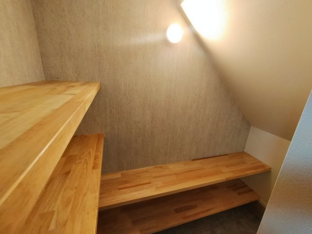 佐々町小浦蓄電池付き築浅戸建ての内装
