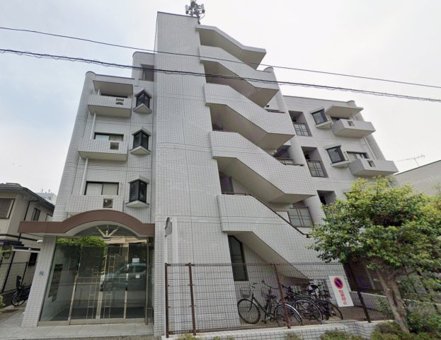ルミナス本山の外観