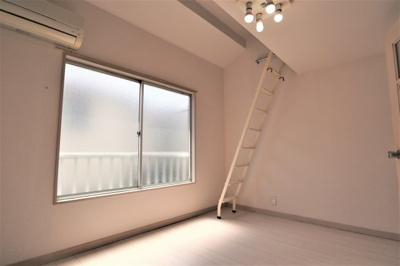 【居間・リビング】 | プラザドゥサビーネＢ棟 | 居間です