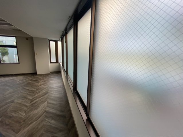 イトイビルのバルコニー