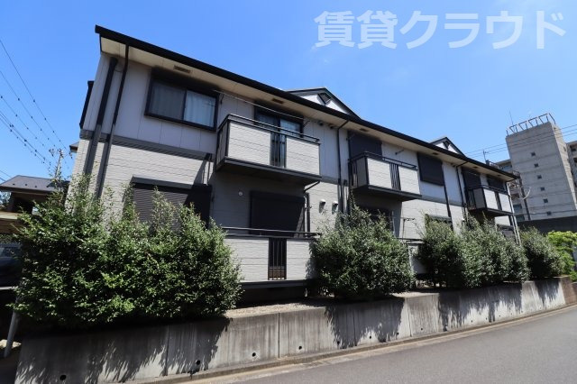 リバティーの外観|緑もあって落ち着いた外観です！