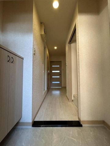ウィングス片野IIの玄関