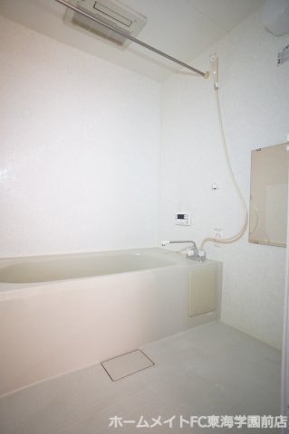 熊本市中央区帯山４丁目の賃貸マンションの浴室
