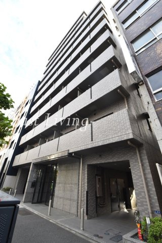 ルーブル三田のエントランス