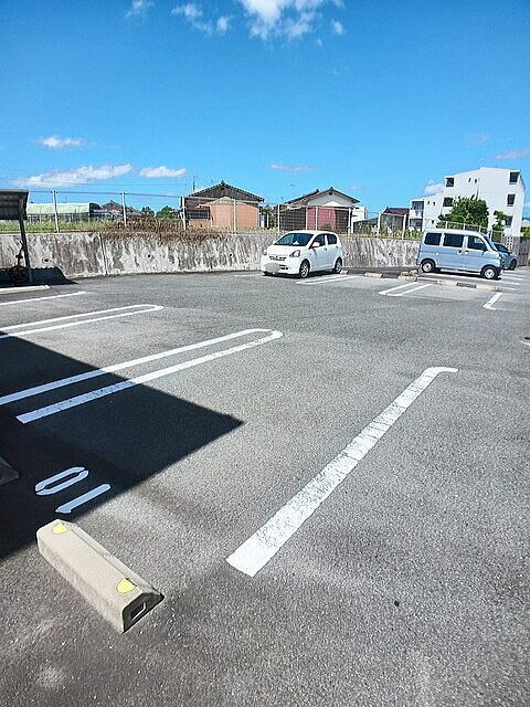 アル　ソーレの駐車場|駐車スペースもあります☆