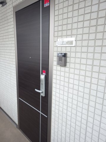 スリー・スター Ⅴ号館 Ｂの玄関|ホームセキュリティー付き玄関