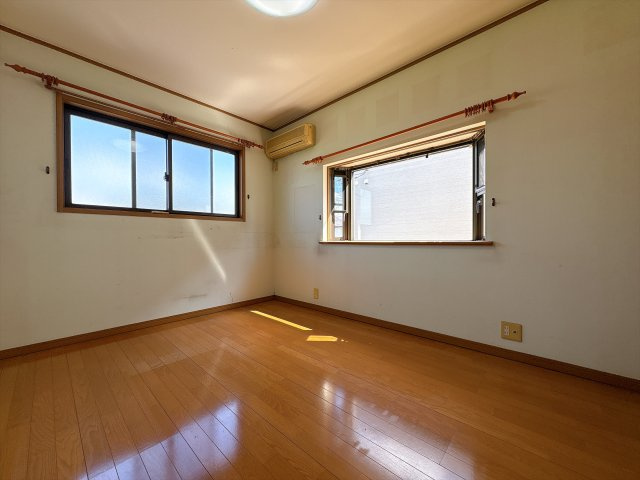 野田市日の出町の洋室