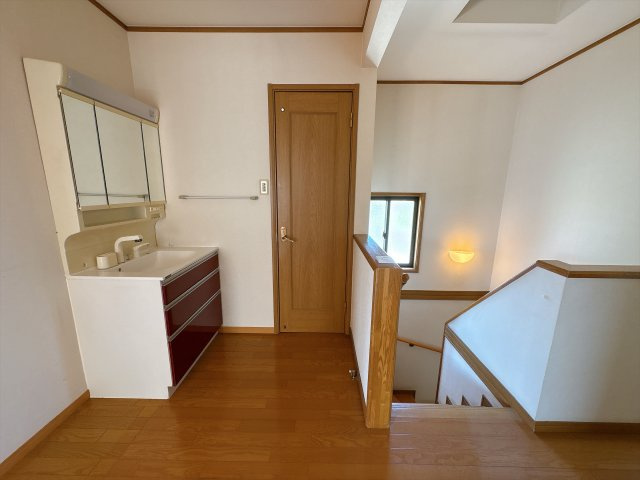 野田市日の出町の独立洗面台
