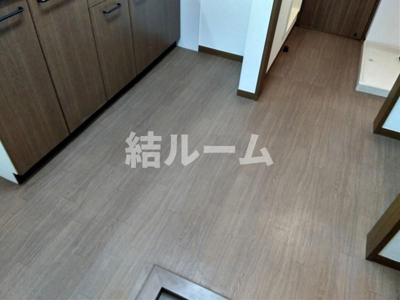 板橋区赤塚新町２丁目のアパートの玄関