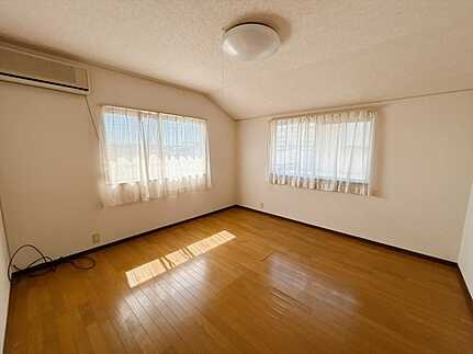 佐伯区河内南２丁目の洋室