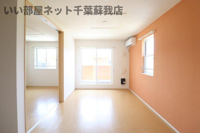 エトワールＣの居間・リビング|こちらの居間で趣味の時間をお楽しみください