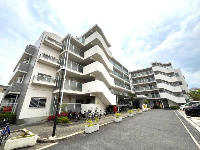 富田林グリーンマンションの外観