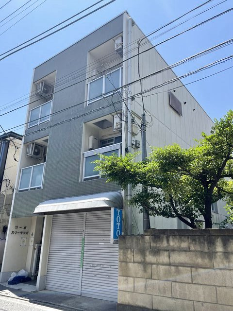 コーポスリーサンズ