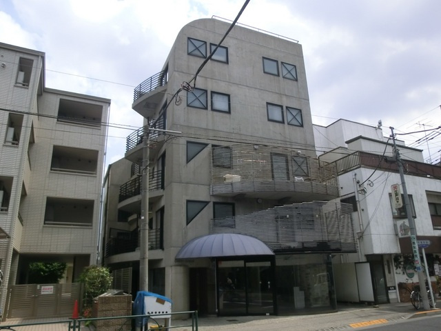 グリーンキャラットの外観|人気のマンションタイプです。