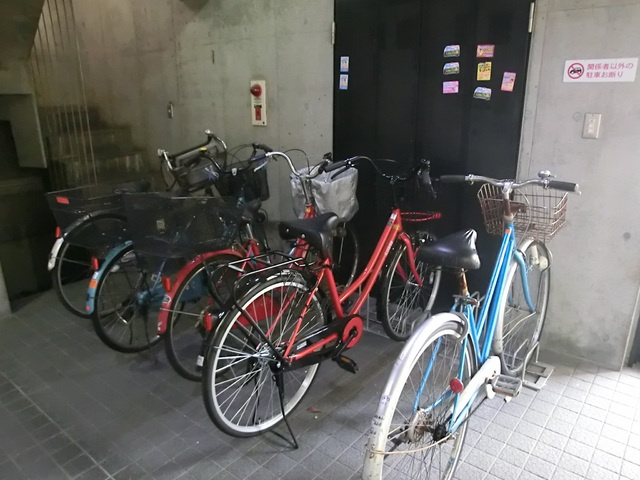 グリーンキャラットのその他共用部分|自転車置けます。
