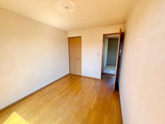 【洋室】 | 千原２丁目　中古戸建 | 現地見学当日から承っております♪現地周辺の環境や、駅までの道のりなど周辺環境も合わせてご確認いただき、ぜひご検討ください！
