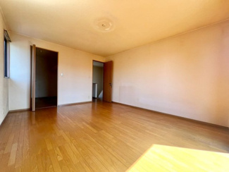 【洋室】 | 千原２丁目　中古戸建 | 【洋室】テレワークのお仕事部屋、子供部屋等、ライフスタイルや家族構成に合わせて多目的にご使用いただけます♪
