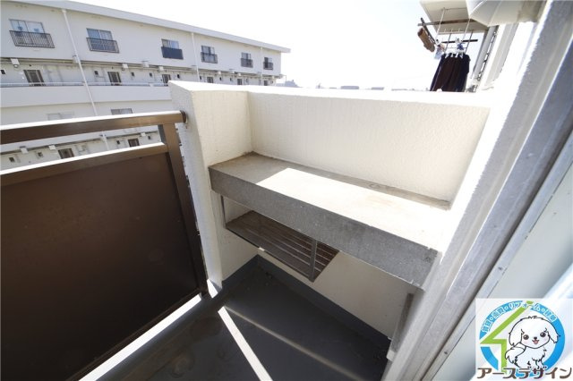 松が丘住宅　12号棟のバルコニー