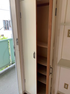 千葉市中央区祐光４丁目のアパートの玄関