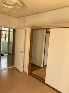 千葉市中央区祐光４丁目のアパートの内装